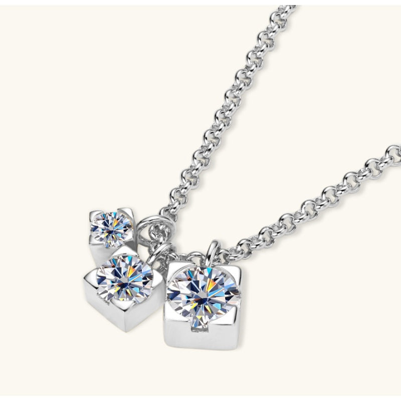Jorrio handmade 0.9ct round cut glamorous three-stone moissanite sterling silver necklace