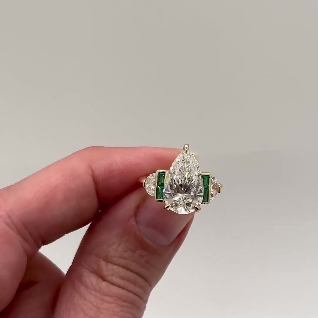 Jorrio handmade elegant gold-color pear cut with emerald sterling silver ring