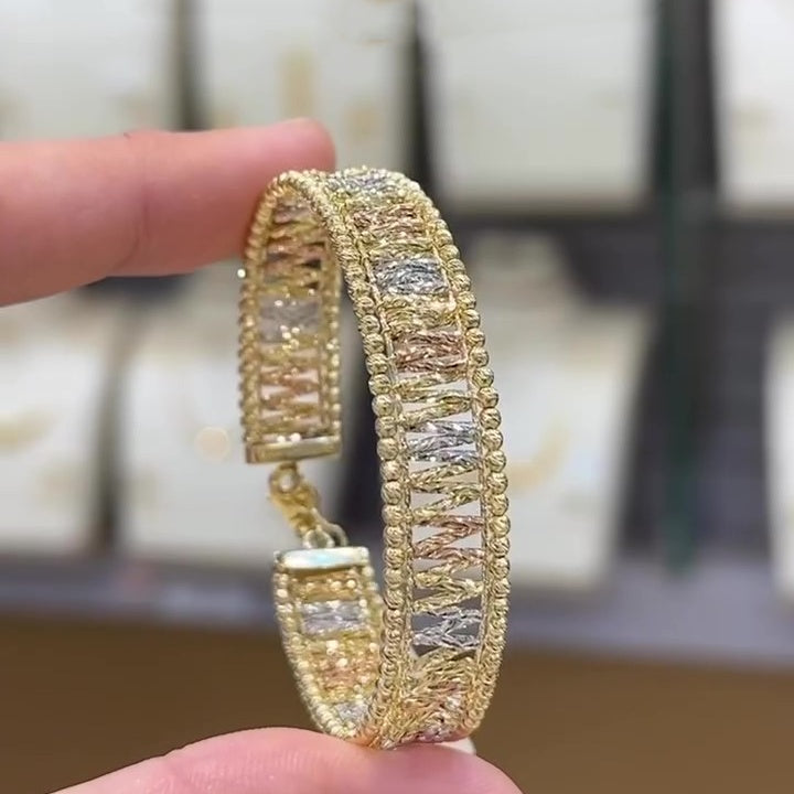 Jorrio handmade sparkle colored bracelet