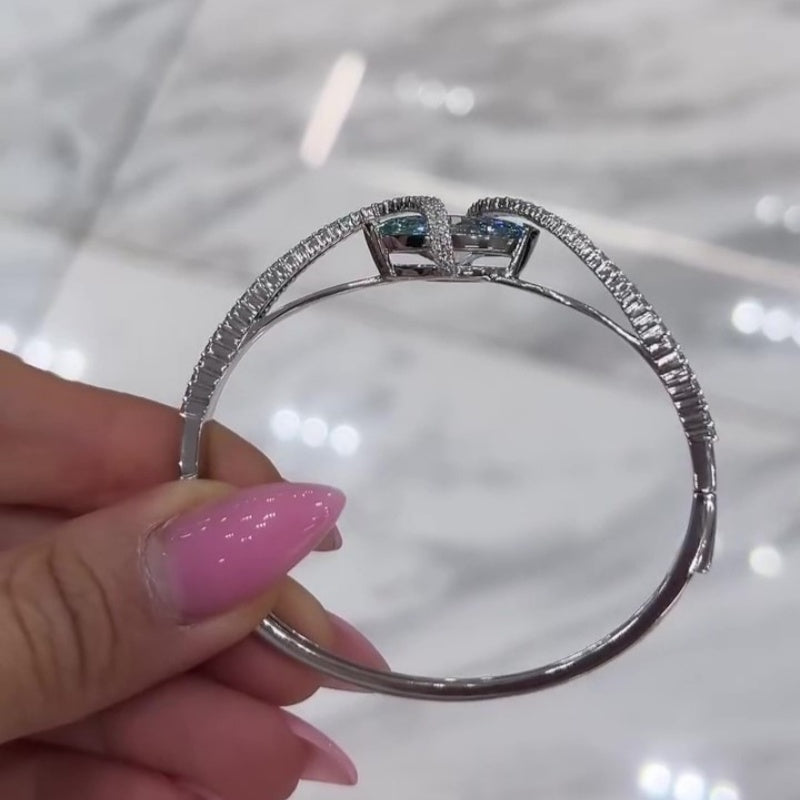 Jorrio handmade elegant & chic marquise blue CZ bracelet