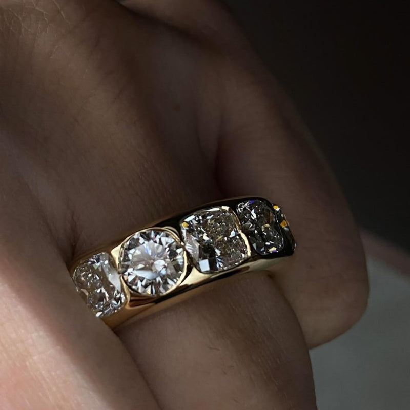 Jorrio handmade brilliant round & cushion cut gold men's band ring