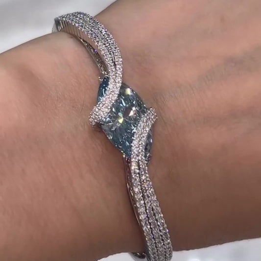 Jorrio  handmade elegant & chic marquise blue CZ bracelet