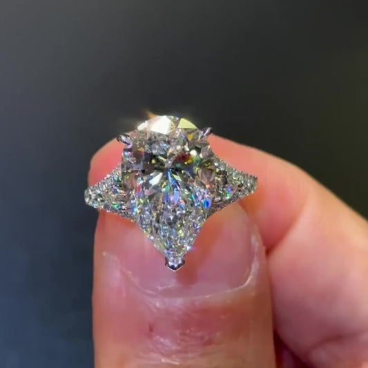 Jorrio sparkling 2ct pear cut sterling silver ring