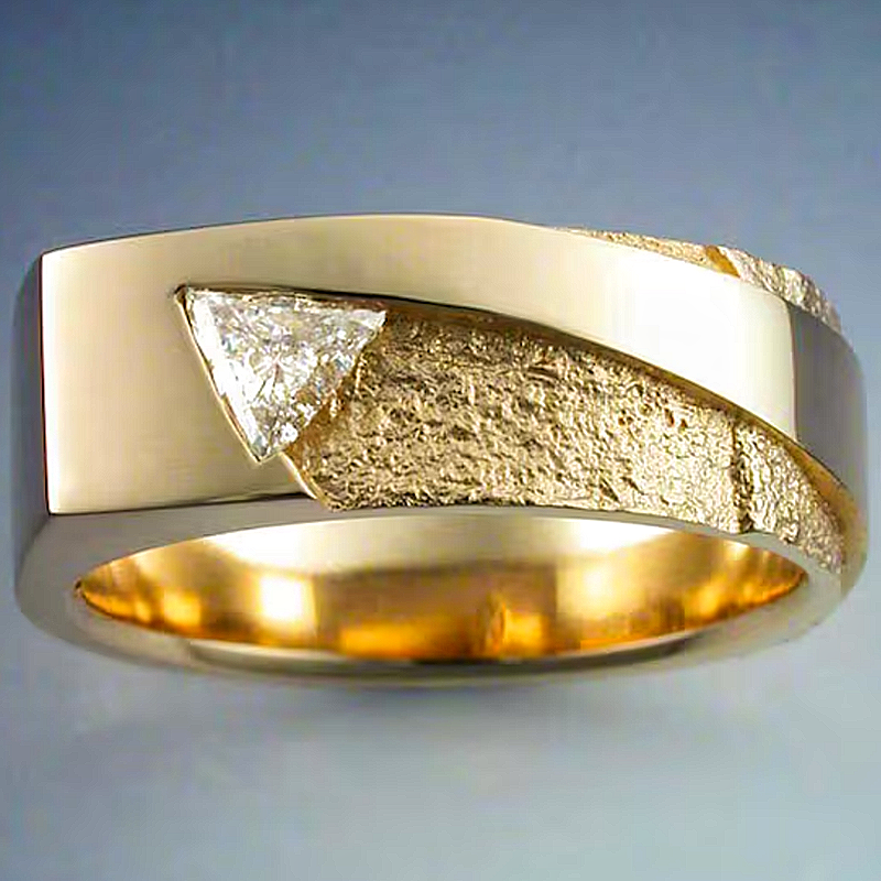 Jorrio Handmade Trillion-cut Sand Blasted Rock Texture Men's Ring