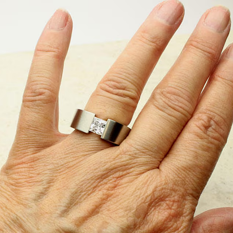 Jorrio Handmade Minimalist Princess Cut Men’s Ring