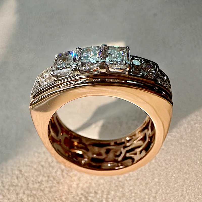 Jorrio Handmade 1.75 ct Radiant & Round Cut Moissanite Men's Wedding Band Ring