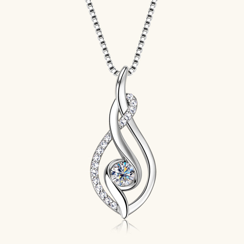 Jorrio handmade 0.43ct round cut Moissanite sterling silver necklace
