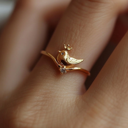 Jorrio crowned little bird chic sterling silver ring